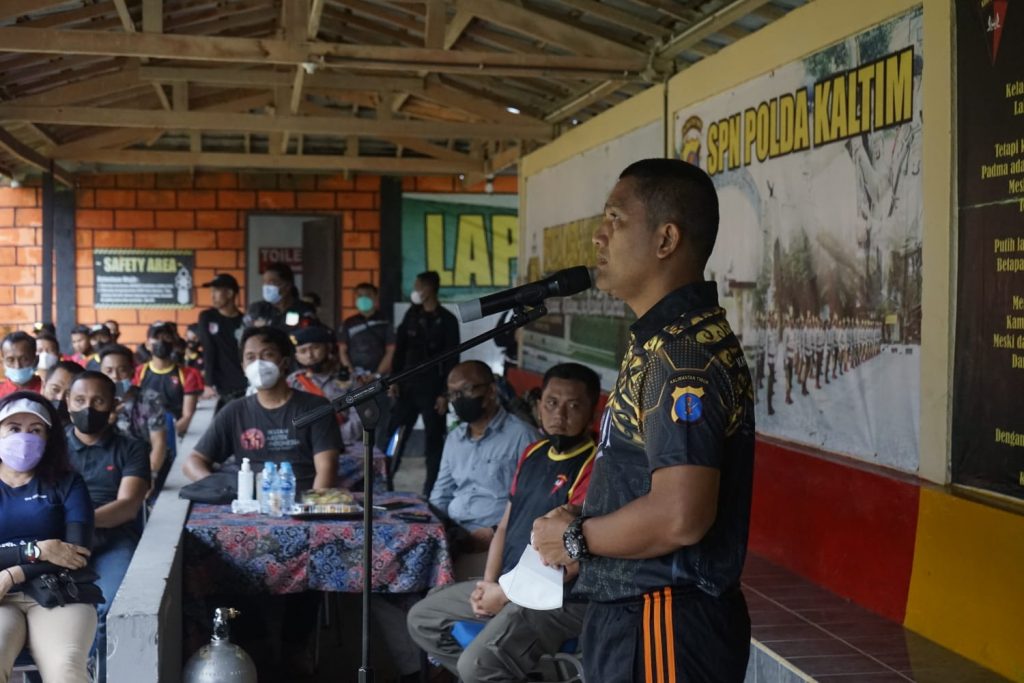 Meriahkan HUT Brimob Ke-76, Dansat Brimob Kaltim Buka Kejuaraan Menembak Senapan Angin WhatsApp Image 2021 11 19 at 14.53.23