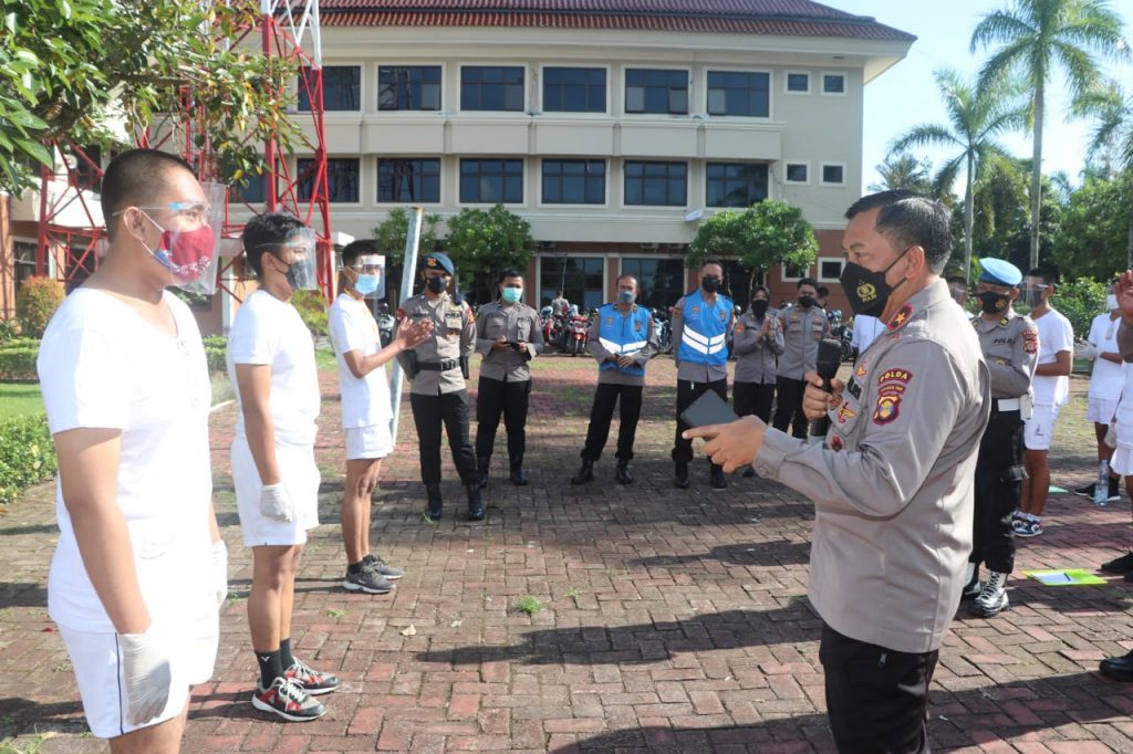 Wakapolda Kaltim Tinjau Pemeriksaan Kesehatan Tahap I Rekrutmen Bintara Polri Proaktif T.A.2022 WhatsApp Image 2021 11 22 at 09.06.38