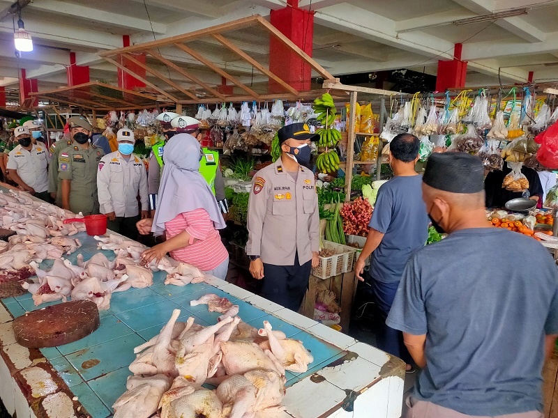 Cegah Lonjakan Covid-19, Polres Bontang Bersama TNI dan Satpol PP Gencarkan Patroli Gabungan Pengawasan Prokes 2 6