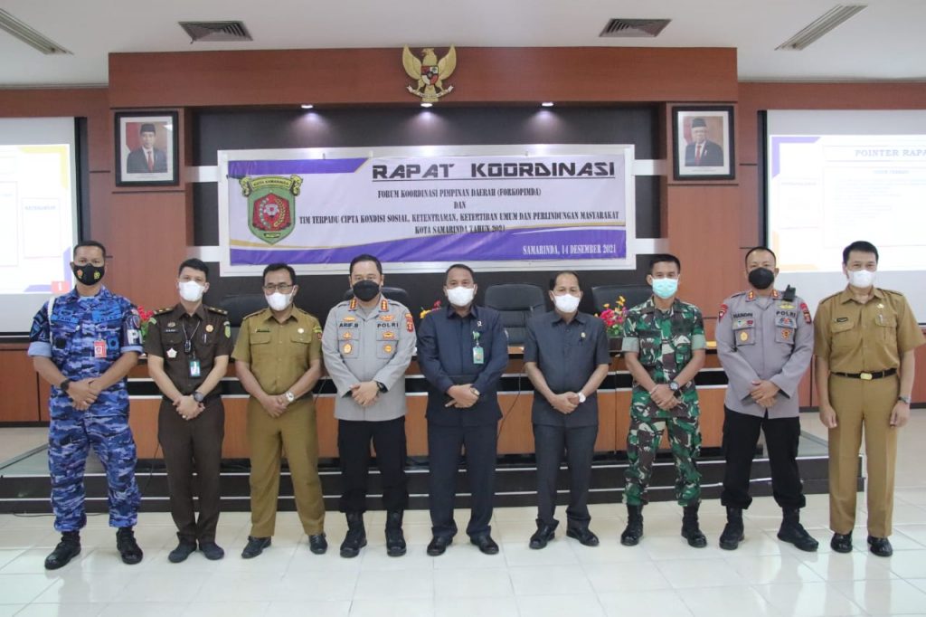 Jelang Natal dan Tahun Baru 2022, Kapolresta Samarinda Ikuti Rakor Bersama Forkopimda 9 5