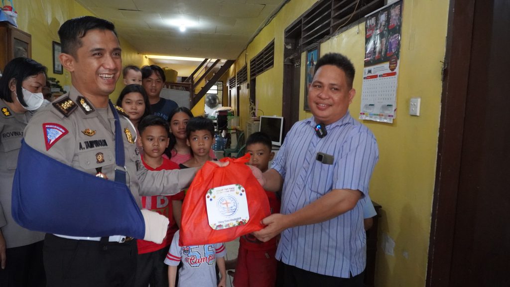 Oikumene Polda Kaltim Anjangsana Sekaligus Berbagi Kasih di Tiga Panti Asuhan di Kota Balikpapan DSC02087
