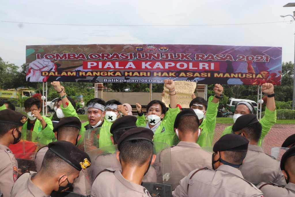 Jelang Hari Hak Asasi Manusia, Polda Kaltim Gelar Lomba Orasi Unjuk Rasa 2021 Piala Kapolri WhatsApp Image 2021 12 04 at 11.53.41