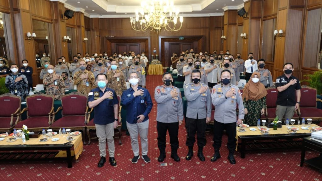 Wakapolda Kaltim Buka Kegiatan Workshop dan Sosialisasi Nota Kesepahaman dan Perjanjian Kerja Sama Antara BPH Migas Dengan Polri WhatsApp Image 2021 12 17 at 11.13.07