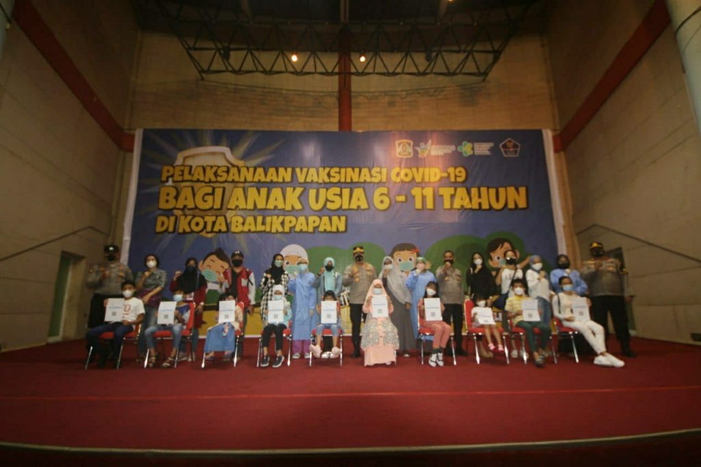 Percepat Wujudkan Herd Immunity, Polresta Balikpapan Gelar Gerai Vaksinasi kepada Masyarakat dan Anak Usia 6-11 Tahun WhatsApp Image 2021 12 19 at 00.08.14