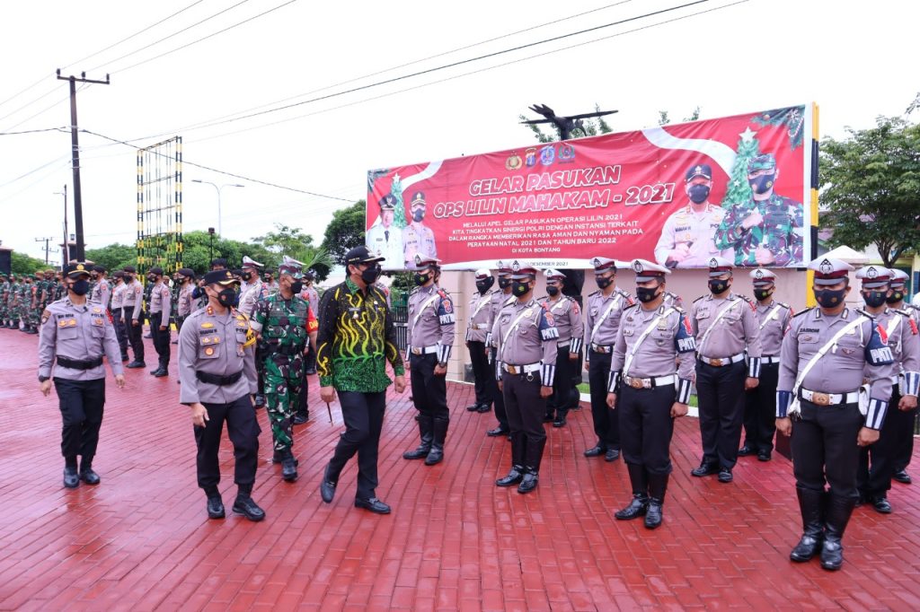 Pengamanan Natal dan Tahun Baru, Polres Bontang Gelar Apel Pasukan Operasi Lilin Mahakam WhatsApp Image 2021 12 23 at 17.48.20