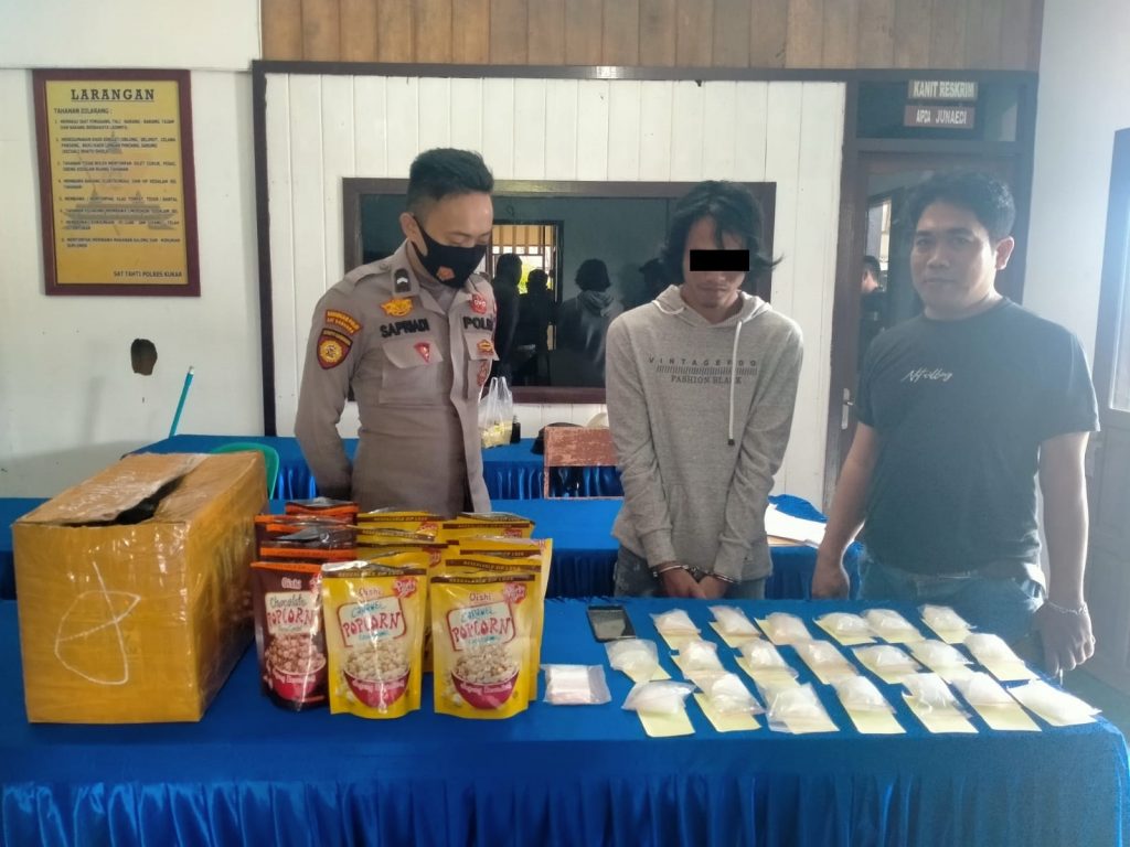 Bekuk Seorang Pelaku Penyalahgunaan Narkotika, Polsek Muara Muntai Berhasil Amankan 20 Poket Barang Bukti Sabu WhatsApp Image 2021 12 24 at 11.26.45