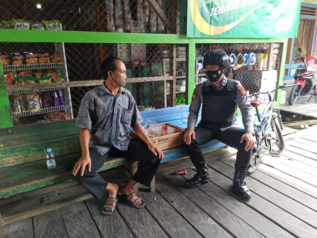 Cegah Kembali Merebaknya Covid-19, Personel Jajaran Polres Kubar Himbau Warga Agar Patuhi Prokes 1 4
