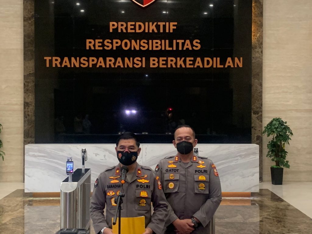 Jadi Tersangka, Edy Mulyadi Langsung Ditahan di Bareskrim 10 13
