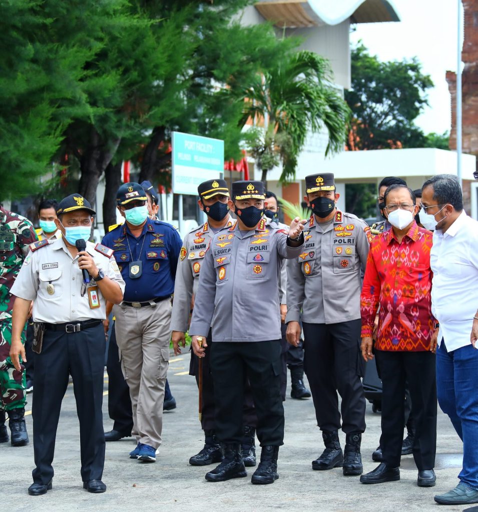 Tinjau Pelabuhan Benoa, Kapolri Minta Proses Prokes Hingga Karantina PPLN Diperketat 10 6