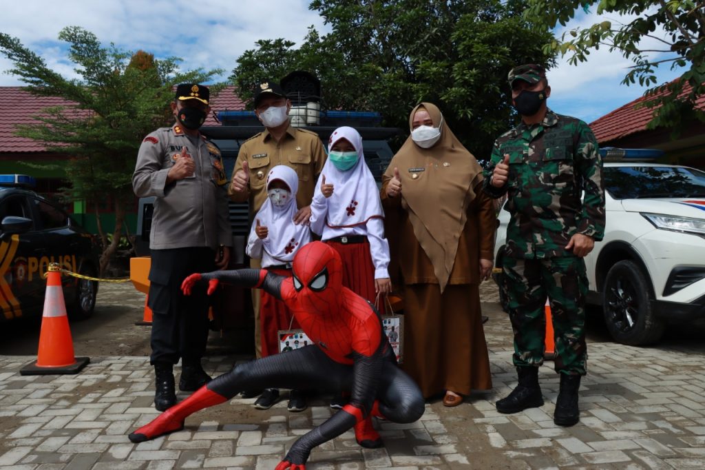 Kapolres Paser Bersama Forkopimda Launching Vaksinasi Anak di SDN 01 Tanah Grogot 11 8