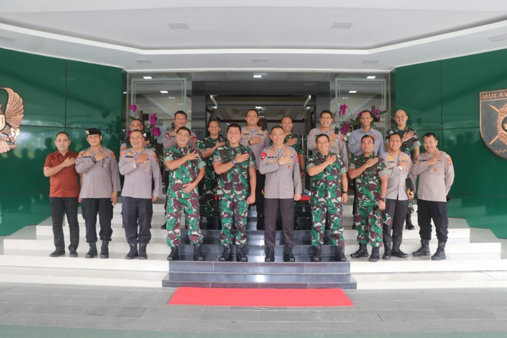 Erat Sinergisitas dan Soliditas TNI-Polri, Kapolda Kaltim Kunjungi Kodam VI Mulawarman 14 1
