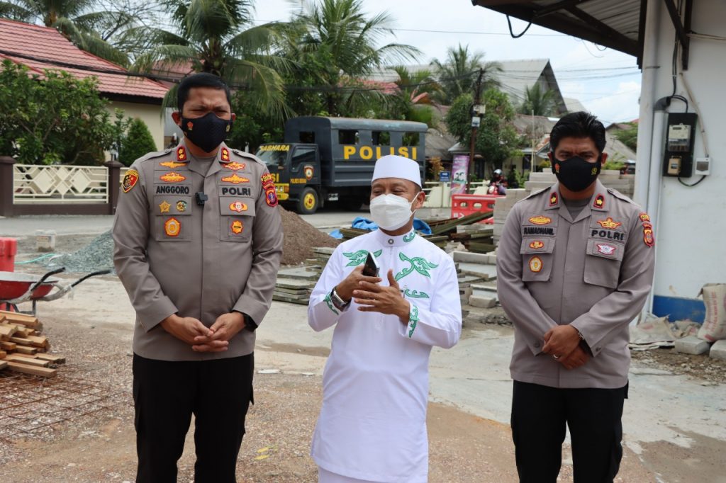 Ustaz Das’ad Latif Kunjungi Polres Berau, Silaturahmi Dengan Tahanan Hingga Tinjau Pembangunan Masjid 3 8