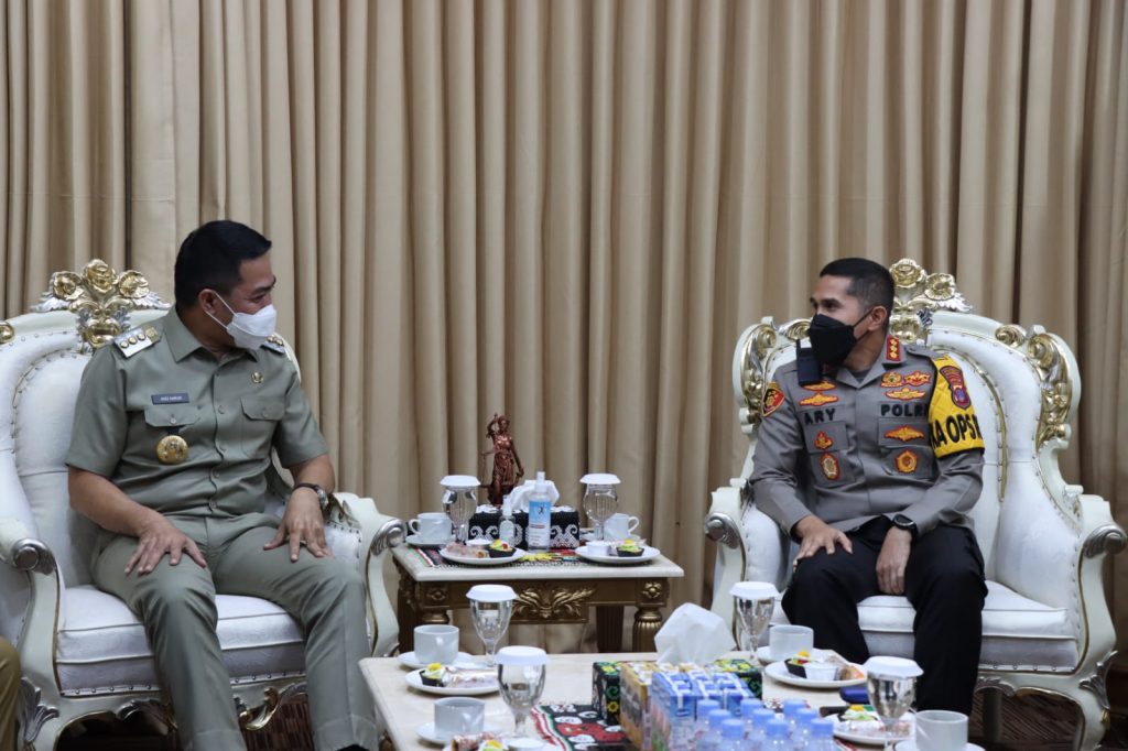 Jalin Sinergi dan Kemitraan, Kapolresta Samarinda Silaturahmi ke Walikota Samarinda Andi Harun 4 5