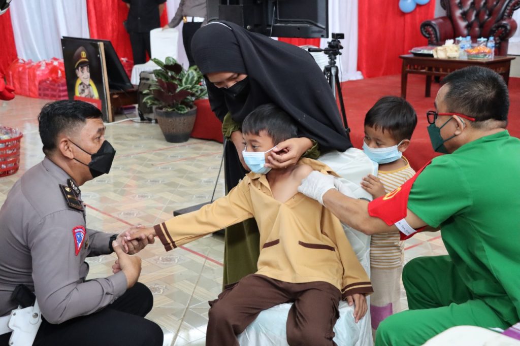 Vaksinasi Khusus Anak, Polres Berau Sediakan Beragam Hiburan 5 11