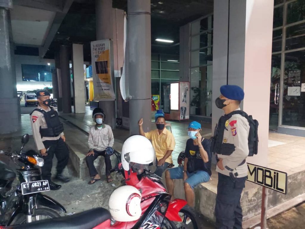 Intensifkan Pantauan Malam Hari, Patroli Brimob Kaltim Sasar Tempat Rawan Tindak Kriminalitas 7 3