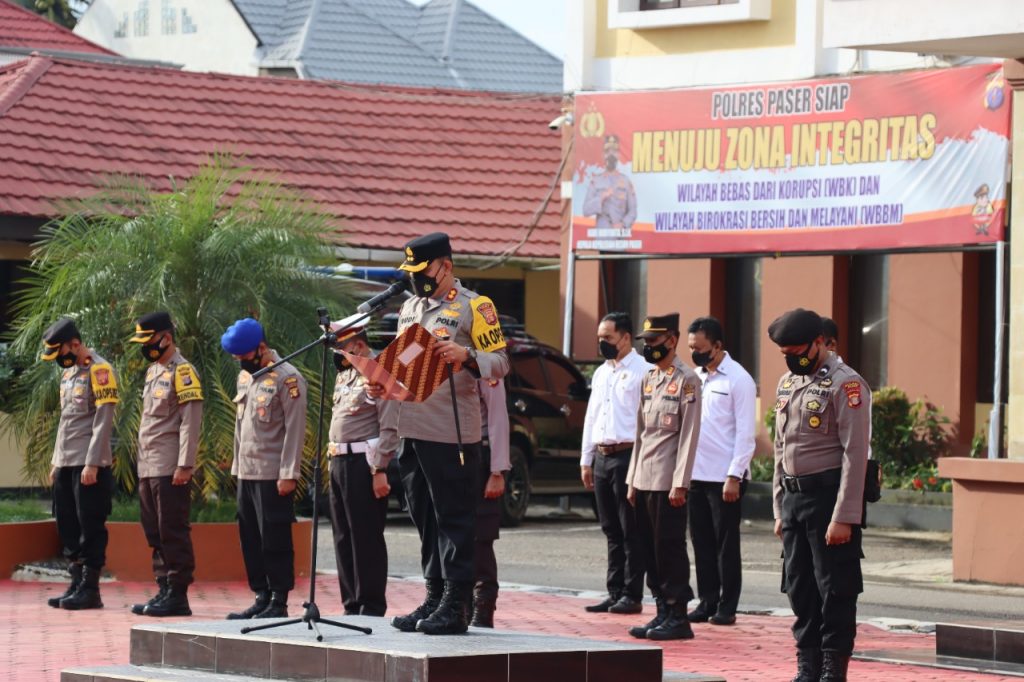 Pimpin Apel Pagi, Kapolres Paser Ingatkan Anggota Untuk Menjalankan Tugas Dengan Baik WhatsApp Image 2022 01 24 at 15.38.11