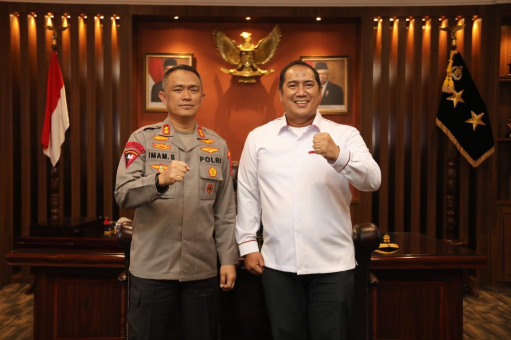 Erat Kemitraan, Kapolda Kaltim Jalin Silahturahmi Dengan Direksi Telkom Kalimantan WhatsApp Image 2022 01 25 at 11.20.53