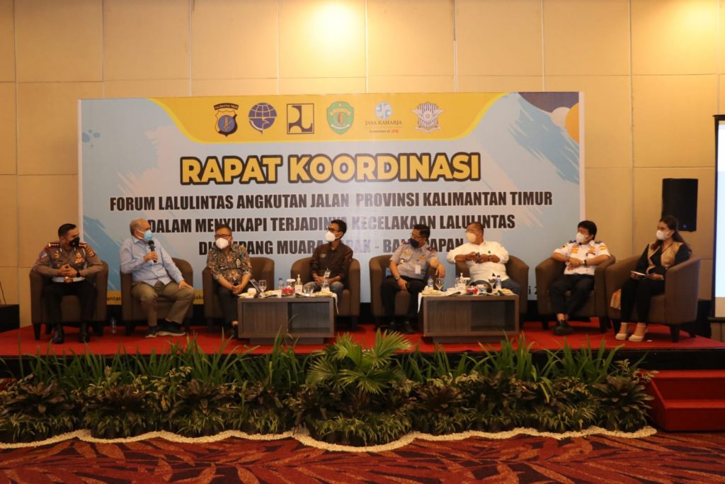 Pasca Laka Lantas di Muara Rapak, Direktorat Lalu Lintas Polda Kaltim Gelar Rakor Forum LLAJ WhatsApp Image 2022 01 26 at 13.40.38