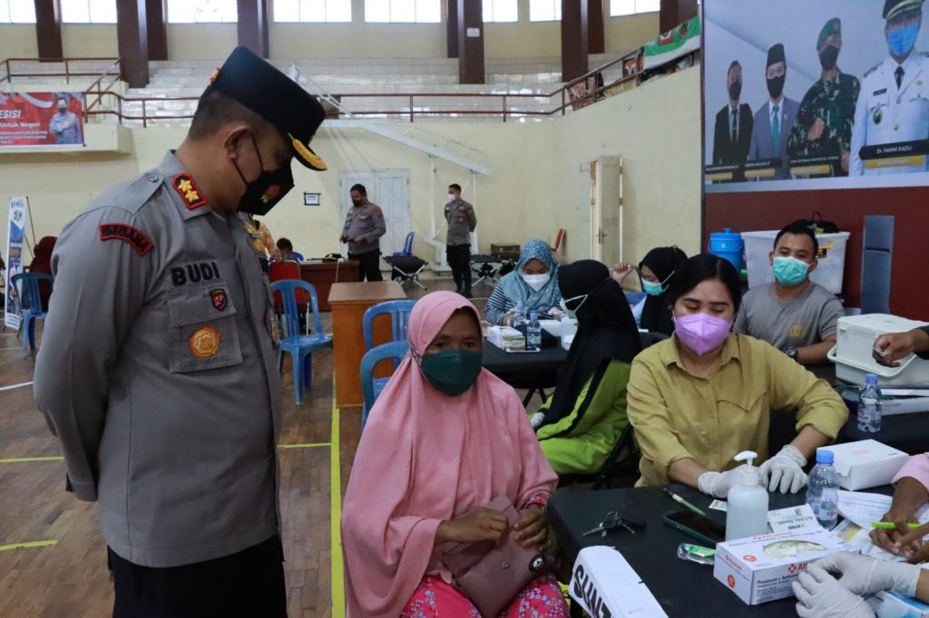 Kapolres Paser Lakukan Pengecekan dan Monitoring Pelaksanaan Gebyar Vaksin Covid-19 1 9