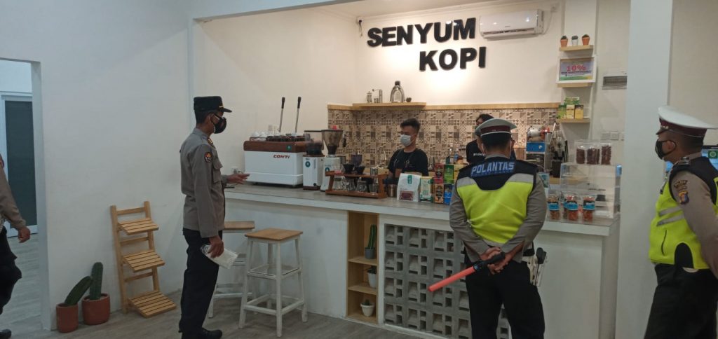 Polres Paser Gencar Laksanakan Operasi Yustisi Pendisiplinan Protokol Kesehatan 3 6
