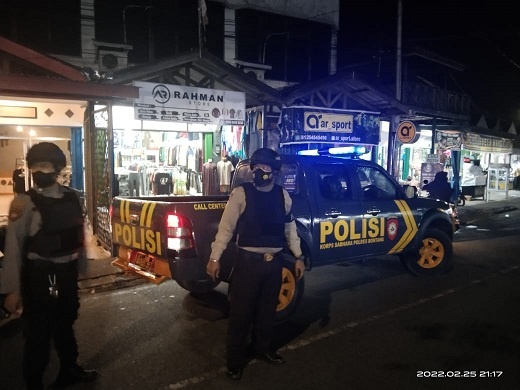 Imbau Warga Disiplin Prokes, Polres Bontang Gelar Patroli Blue Light 4 11