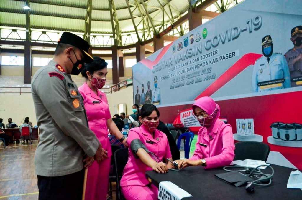 Gebyar Vaksin Covid-19, Kapolres Paser Pastikan Pelaksanaan Vaksinasi Aman dan Kondusif 5 6
