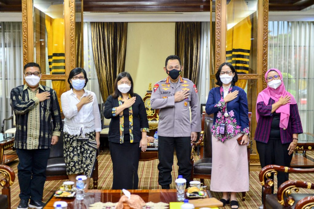 Kapolri Berkomitmen Beri Pelayanan Terbaik untuk Korban Perempuan dan Anak WhatsApp Image 2022 02 04 at 20.47.34