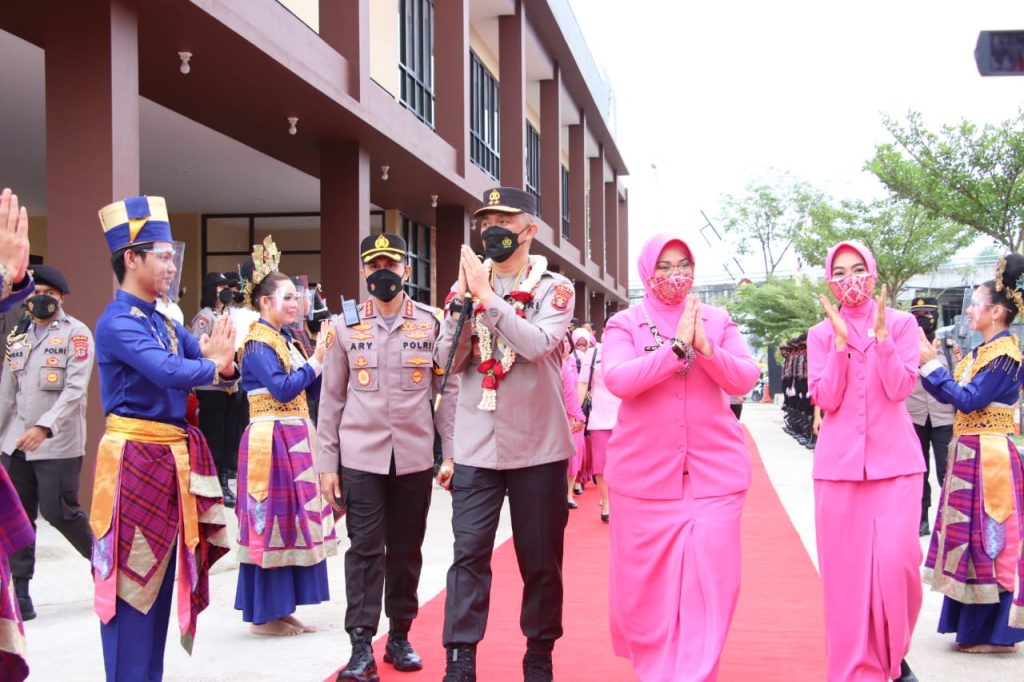 Kapolda dan Ketua Bhayangkari Daerah Kaltim Laksanakan Kunjungan Kerja Ke Polresta Samarinda WhatsApp Image 2022 02 07 at 10.56.21