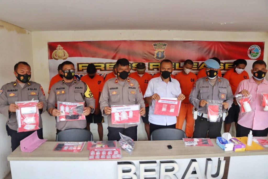174,7 Gram Sabu dan 1.751 Butir LL Diamankan Polres Berau WhatsApp Image 2022 02 10 at 15.07.01