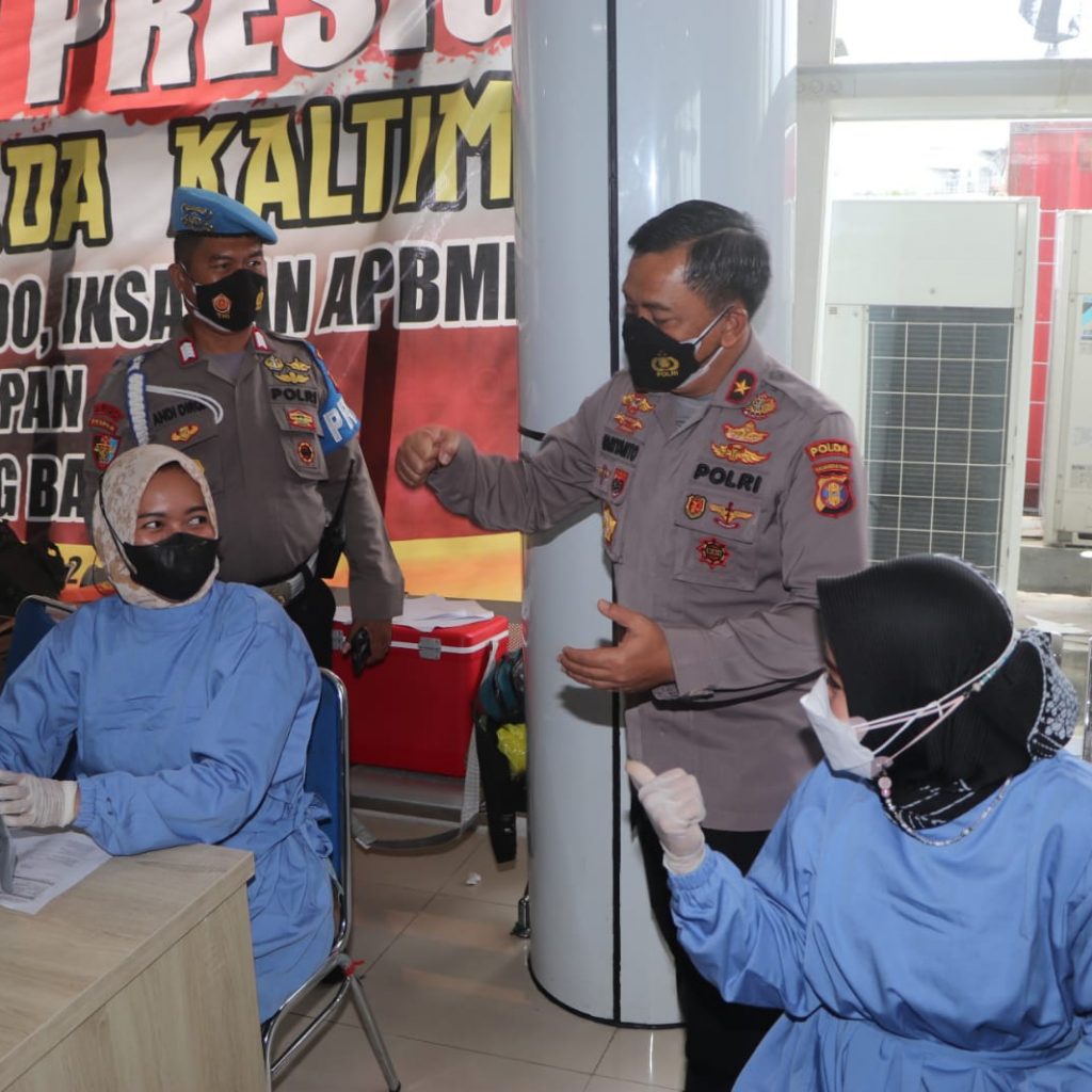 Wakapolda Kaltim Ikuti Vicon Akselerasi Vaksinasi Serentak 1 WhatsApp Image 2022 02 18 at 11.48.49
