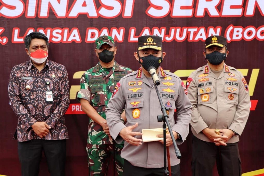 Gelar Vaksinasi di Candi Borobudur, Kapolri: Percepatan di Tempat Wisata yang Interaksi Tinggi WhatsApp Image 2022 02 18 at 14.51.26