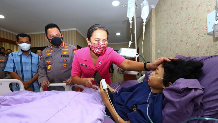 Operasi Tumor Tulang Lancar, Sinta Aulia Ucapkan Terima Kasih ke Kapolri 1 1