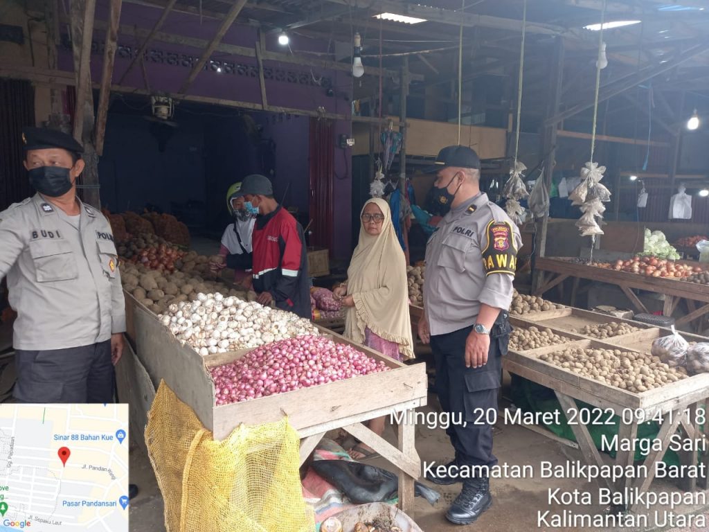 Cegah Penularan Covid-19, Polsek Balikpapan Barat Laksanakan Patroli Dialogis di Pasar Tradisional 1647766914228519 0