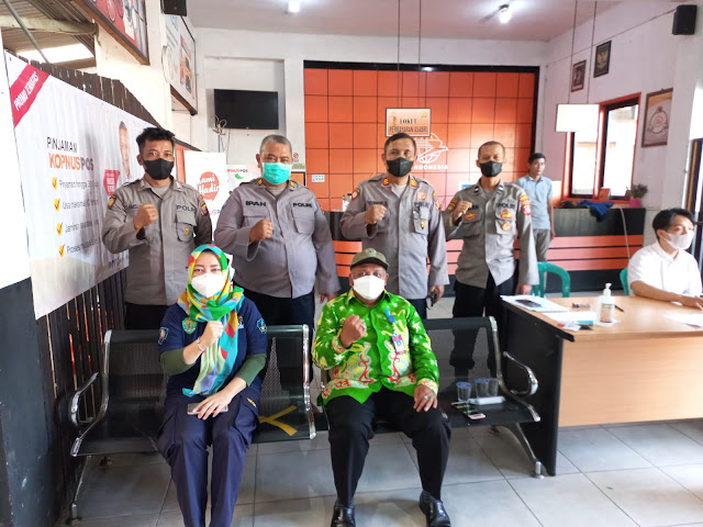 Polsek Samarinda Ulu Lakukan Pengamanan Penyaluran Program BST di Kantor Pos 5