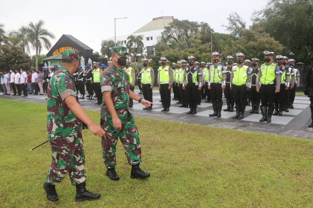 Kasdam VI/Mulawarman Pimpin Apel Gelar Pasukan Persiapan Kunjungan Presiden RI di Kalimantan Timur 78F6E241 42AF 4FE2 872F B3187A60BDF8