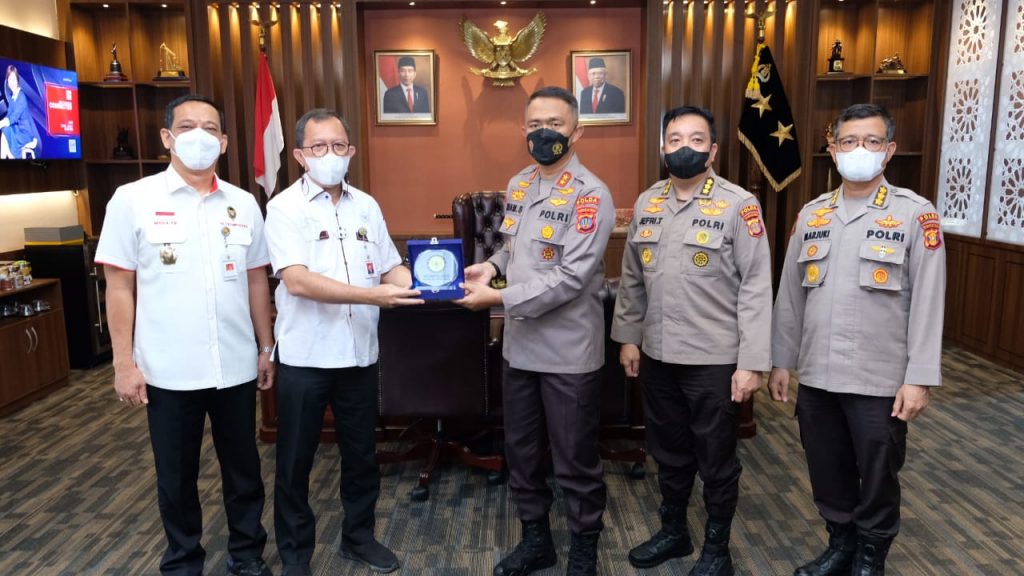 Kapolda Sambut Hangat Kunjungan Kompolnas RI di Polda Kaltim A8E12D4E 9760 46FA B82B 3360E0827447