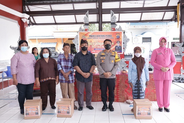 Sambut Hari Raya Nyepi, Polres Bontang Laksanakan Aksi Bakti Sosial  WhatsApp Image 2022 03 01 at 17.59.28