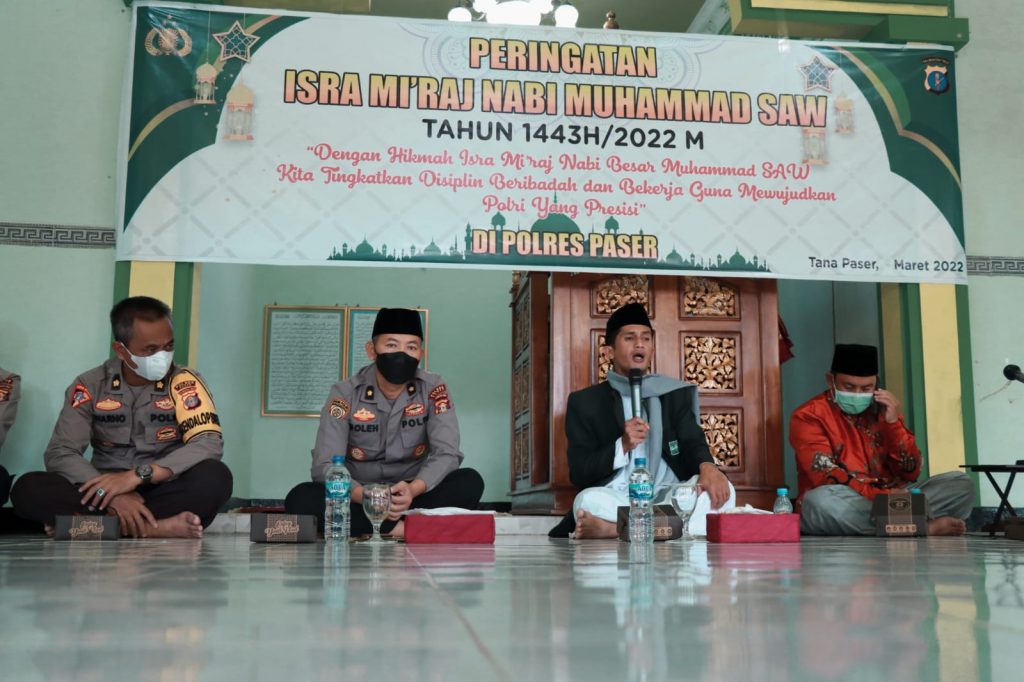 Polres Paser Gelar Peringatan Isra Mi’raj Nabi Muhammad SAW 1443 H WhatsApp Image 2022 03 08 at 13.58.52