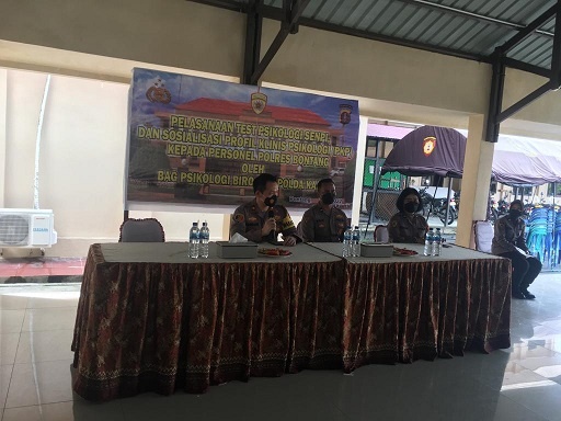 Wakapolres Polres Bontang Pimpin Sosialisasi dan Test Psikologi Senpi Personil Polri WhatsApp Image 2022 03 08 at 14.58.06