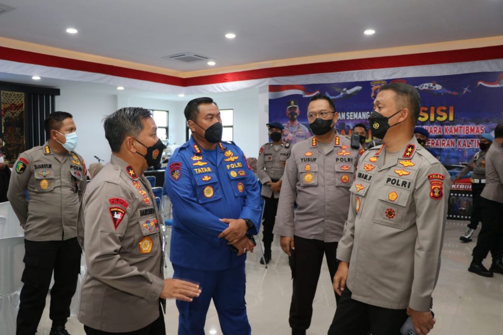 Kapolda Tinjau Pelaksanaan Vaksinasi Booster di Mako Ditpolairud Polda Kaltim WhatsApp Image 2022 03 17 at 15.18.55 1