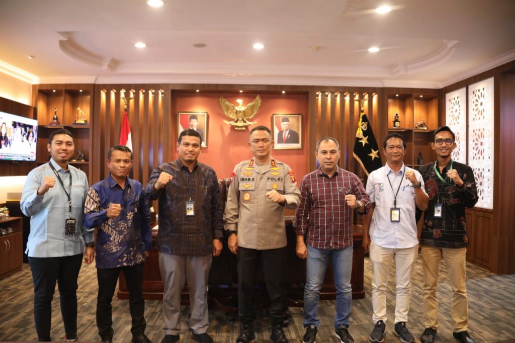 Jalin Silaturahmi, Kapolda Kaltim Sambut Audensi dari Manajemen PT.Pertamina WhatsApp Image 2022 03 24 at 12.05.39