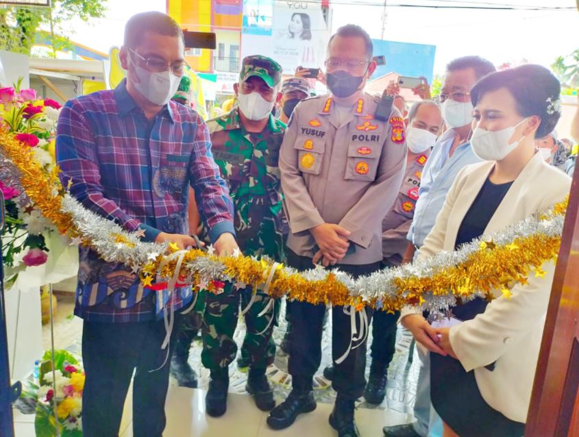 Jalin Silaturahmi Dengan Media, Kabid Humas Polda Kaltim Hadiri Peresmian Kantor UNusantara.com kabid
