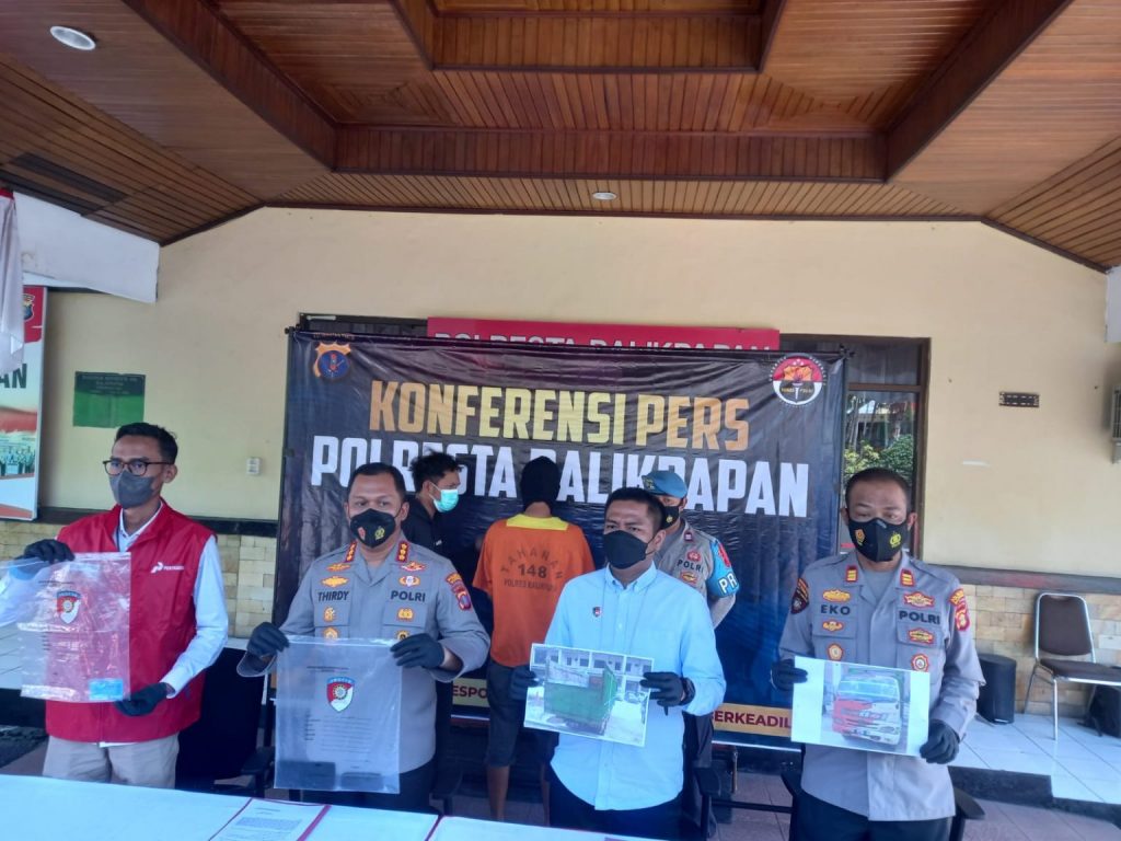 PT Pertamina Apresiasi Kapolresta Balikpapan Atas Penangkapan 4 Kali Kasus Penyalahgunaan BBM Bersubsidi IMG 20220426 WA0129 1536x1152 1