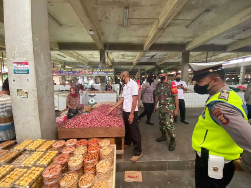 Polres PPU Awasi Pendistribusian Bahan Pangan, Pastikan Stok Aman Hingga Lebaran Screenshot 2