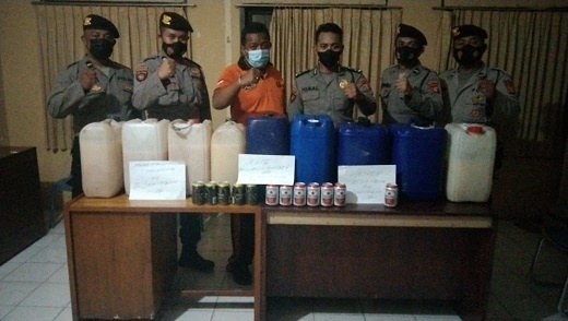 Operasi Pekat Polres Bontang Sita 9 Gerigen Miras Dan Puluhan Botol Miras WhatsApp Image 2022 04 02 at 15.39.01