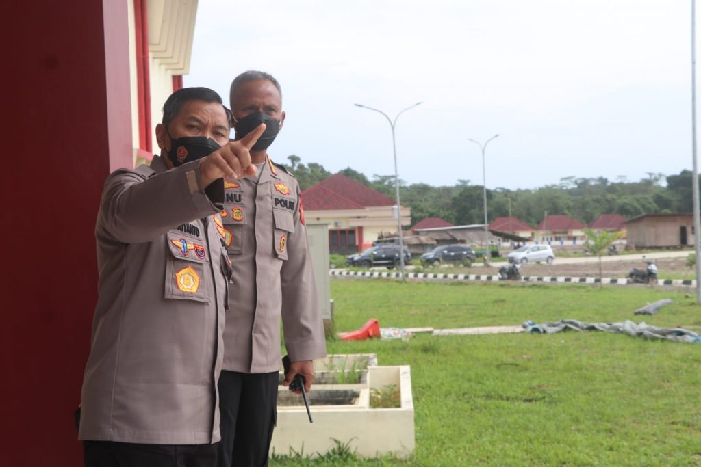 Wakapolda Kaltim Tinjau Langsung Pembangunan SPN Jonggon Kabupaten Kukar WhatsApp Image 2022 04 06 at 11.29.31