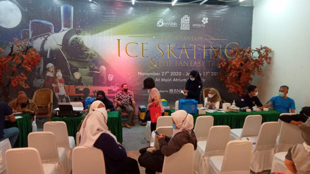 Polresta Balikpapan Gelar Vaksinasi Booster di Malam Hari, Antusias Ratusan Masyarakat Sangat Tinggi WhatsApp Image 2022 04 06 at 23.59.18