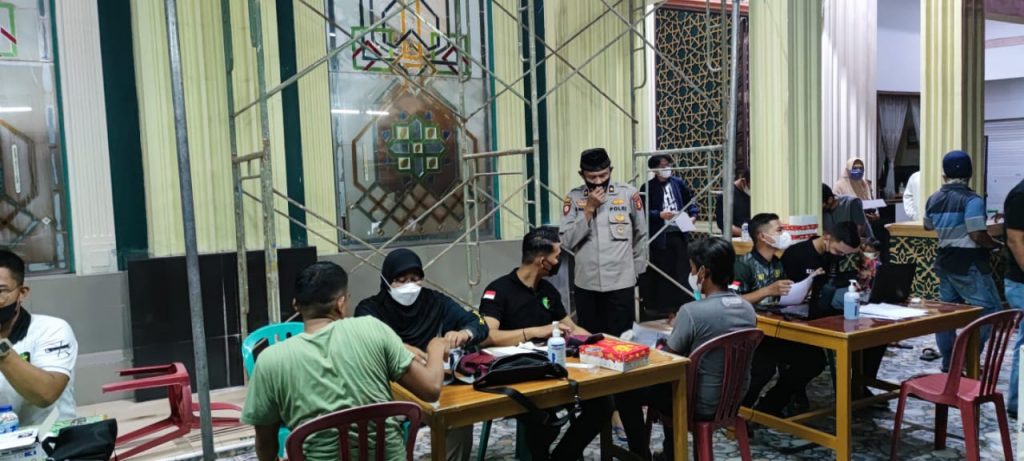 Dit Pamobvit Polda Kaltim Gelar Vaksinasi Malam Hari Selepas Berbuka Puasa WhatsApp Image 2022 04 07 at 16.39.50