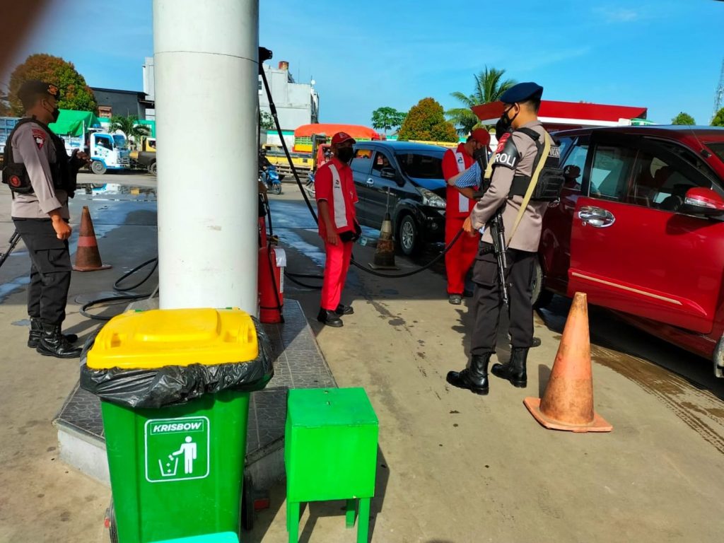 Terkait Kenaikan Harga BBM, Tim Patmor Batalyon B Lakukan Patroli Dialogis Di SPBU Guna Menjaga Kamtibmas Tetap Kondusif WhatsApp Image 2022 04 14 at 05.14.02