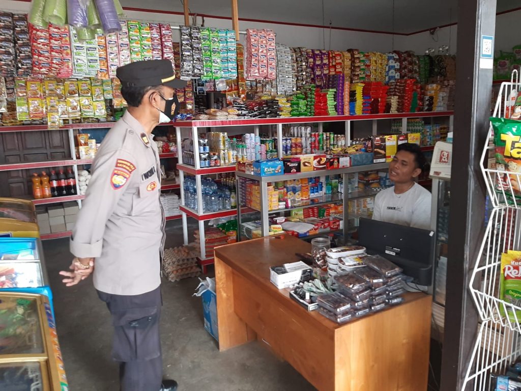Cegah Kelangkaan Minyak Goreng, Sat Binmas Polres Kukar Himbau Untuk Tidak Lakukan Penimbunan WhatsApp Image 2022 04 16 at 09.23.32